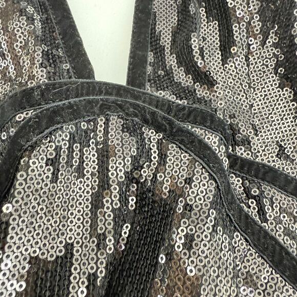 Free People Size 4 Black Sequin Halter Dress Velvet Trim Open Back Holiday Party - Picture 5 of 6
